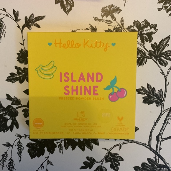 Hello Kitty Blush - Picture 3 of 3